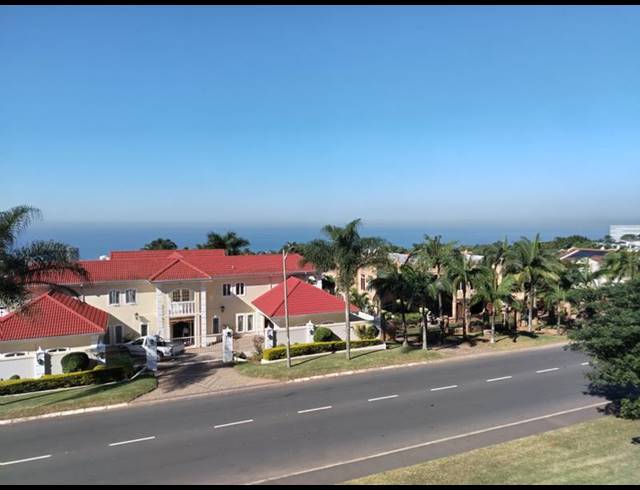 2 BEDROOM APARTMENT FOR SALE IN UMHLANGA CENTRAL